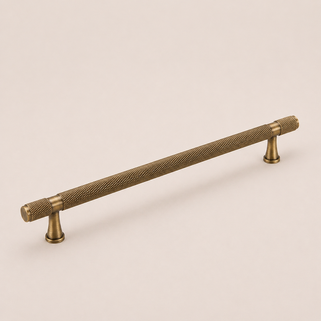 Aura Appliance Pull - Brass