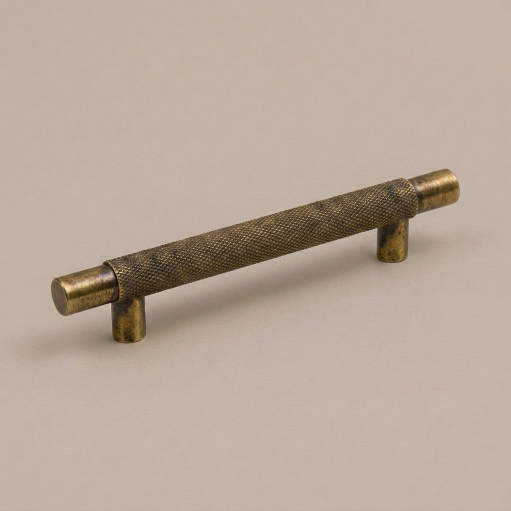 Aura T-Bar Cabinet Pull - Brass